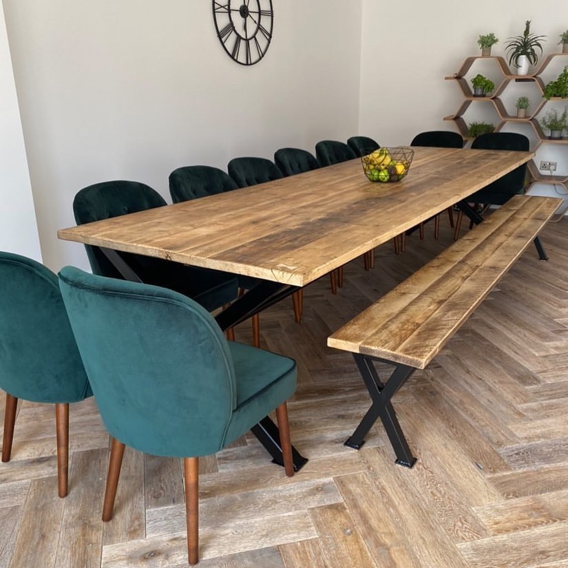 reclaimed_wood_dining_table